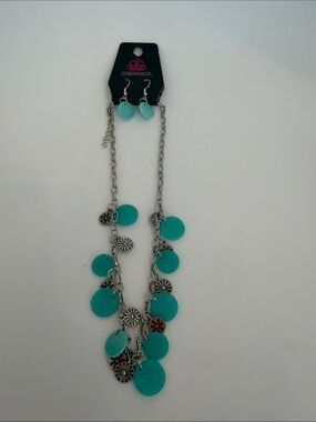 paparazzi Turquoise Disc & Silver Floral Charm Necklace Set